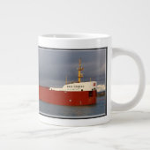 tasse géante de Baie Comeau (Droite)