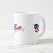 Tasse Géante Drapeau américain en lambeaux (Devant droit)