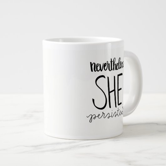 Tasse Géante Elle a persisté dans le brouillard (Devant droit)