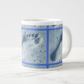 Tasse Géante Empreinte de pas dans le sable (Devant droit)