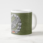 Tasse Géante Fallschirmjägertruppe Barettabzeichen (Devant droit)
