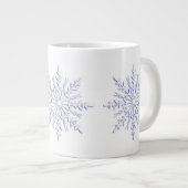 Tasse Géante Flèches de neige bleues d'hiver sur blanc (Devant droit)