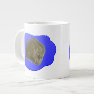 Tasse Géante Grenouille taureau dans la boue d'étang