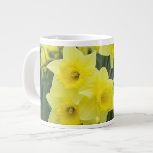 Tasse Géante Jonquilles RF) (Devant gauche)