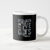 Tasse Géante Les vrais hommes aiment les chats en Grunge Style  (Droite)