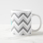 Tasse Géante Lt Deux Gris Blanc Chevron Aqua Monogramme (Droite)