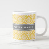 Tasse Géante Modèle élégant jaune damassé avec nom gris (Droite)