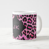Tasse Géante Monogramme Leopard noir et rose chaud (Devant droit)