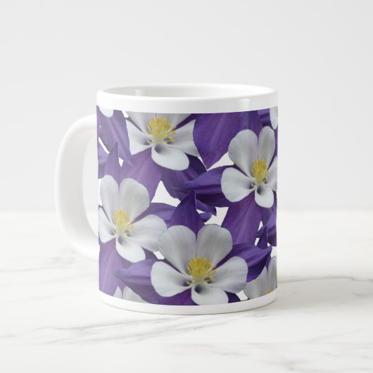 Tasse Géante Motif de fleurs Columbine (Devant gauche)