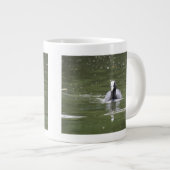 Tasse Géante Musique de natation de pièce (Devant droit)