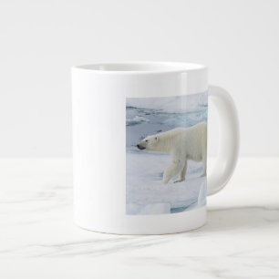 Tasse Géante Ours polaire marchant, Norvège