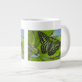Tasse Géante Papillon sur fond vert (Devant droit)