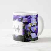 Tasse Géante Personnalisé floral, iris violet, ajouter nom/init (Devant droit)