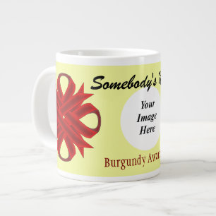 Tasse Géante Ruban de trèfle de Bourgogne Modèle par K Yoncich