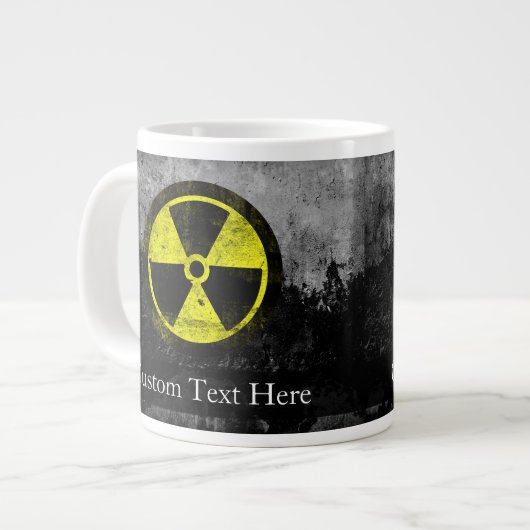 Tasse Géante Symbole radioactif Grunge (Devant gauche)