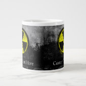 Tasse Géante Symbole radioactif Grunge (Devant)