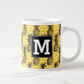 Tasse Géante Zigzags d'ananas| Monogramme (Droite)