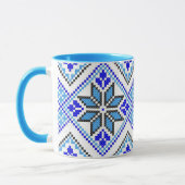 Tasse géométrique bleue de broderie de Vyshyvanka (Gauche)