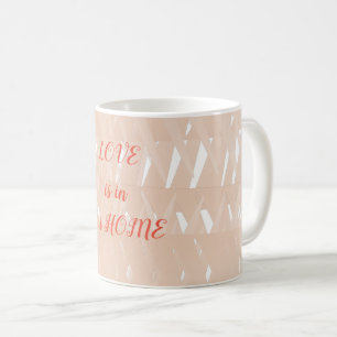 Tasse géométrique en pêche Amour est dans notre ma