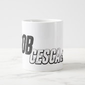 Tasse Gigantesque Logo de l'émission Bob Cesca (Devant)