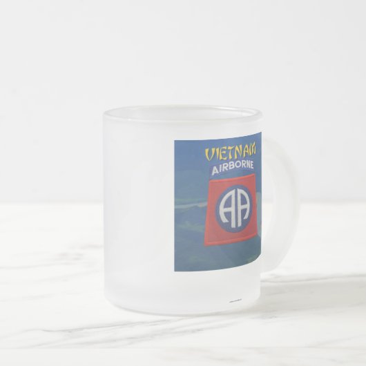 Tasse Givré 82e division aéroportée patchs de l'armée vétéran (Devant droit)