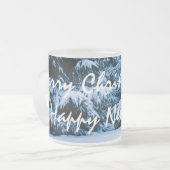 Tasse Givré Arbre de Noël de la forêt d'hiver (Devant gauche)