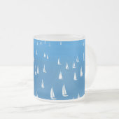 Tasse Givré Bateaux à voile en mer bleu profond - Regatta Bate (Devant droit)