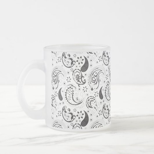 Tasse Givré Black & White Paisley Pattern –Elegant Textile Art (Gauche)