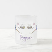 Tasse Givré Caricature de colibri d'abeille mignonne (Centre)