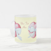 Tasse Givré coeur rouge attaché avec ruban blanc arc romantiqu (Devant gauche)