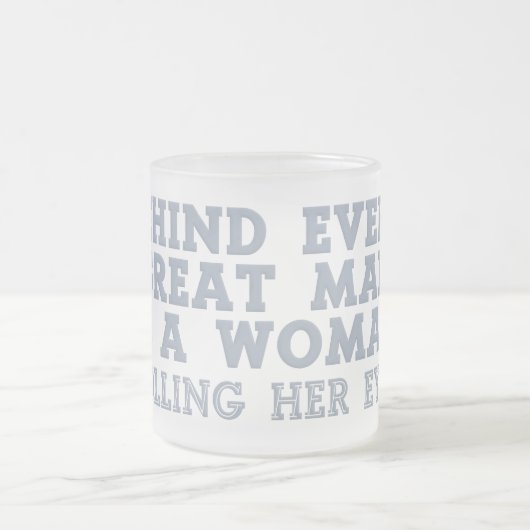 Tasse Givré Derrière chaque homme attaque - choisissez le (Centre)