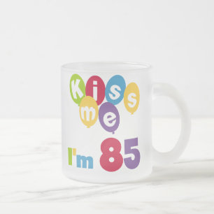 Tasse Givré Embrassez-moi que je suis 85 T-shirts et cadeaux