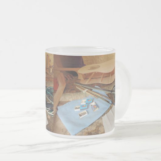 Tasse Givré Guitare faisant dans le processus (Devant droit)