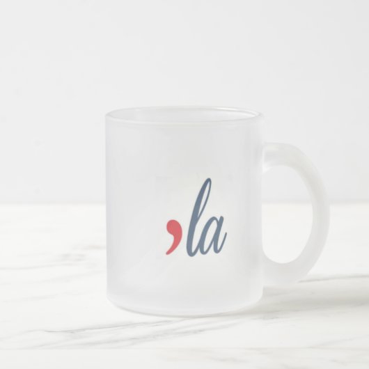Tasse Givré LA pour Kamala Harris. Blanc, Rouge, Froid clair (Droit)