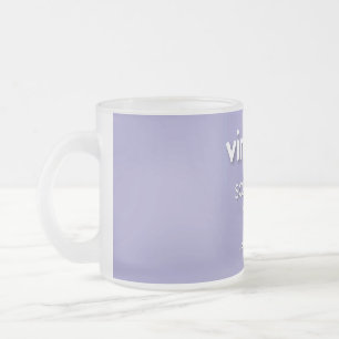 Tasse Givré logo vintage SO!Trouble et ligne de tag sur fond n