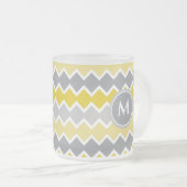 Tasse Givré Monogramme Motif jaune et gris (Devant droit)