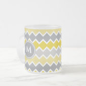 Tasse Givré Monogramme Motif jaune et gris (Devant gauche)