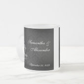 Tasse Givré Noir avec la silhouette blanche de lustre (Devant gauche)