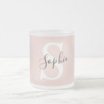 Tasse Givré Nom personnalisé moderne Monogram Pastel Rose<br><div class="desc">Nom personnalisé moderne Monogram Pastel Rose</div>
