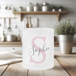 Tasse Givré Nom personnalisé moderne Monogramme rose<br><div class="desc">Nom personnalisé moderne Monogramme rose</div>