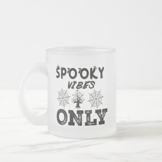 Tasse Givré Spooky Vibes Only-67293 Hoodie (Gauche)