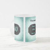Tasse Givré Style bleu ajouter nom 80e Anniversaire design (Devant gauche)