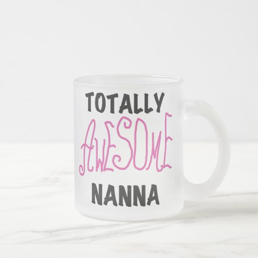 Tasse Givré T-shirts et cadeaux Nanna roses absolument géniaux (Droit)