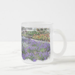 Tasse Givré Une Serre Locale Montre Leurs Marchandises