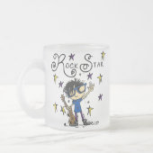 Tasse Givré Vedette du rock de garçon de cheveux noirs (Gauche)