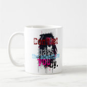 Tasse graffiti pour une aventure d'art de rue (Gauche)
