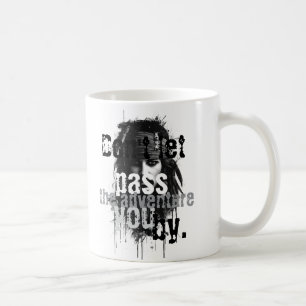 Tasse graffiti pour une aventure d'art de rue