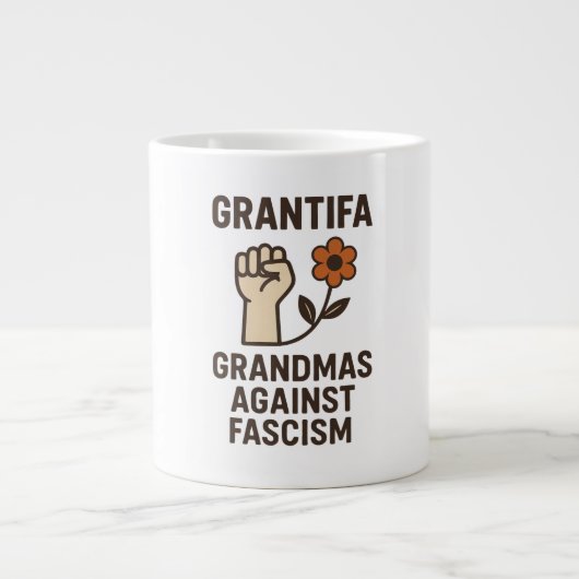 Tasse Grantifa – Grand-mère activiste drôle (Devant)