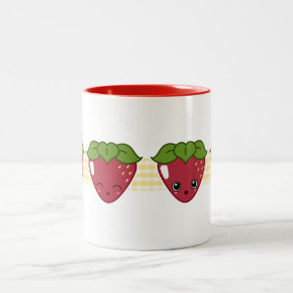Tasse heureuse de fraise