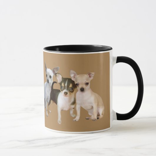 Tasse heureuse de trio de chiwawa (Droite)
